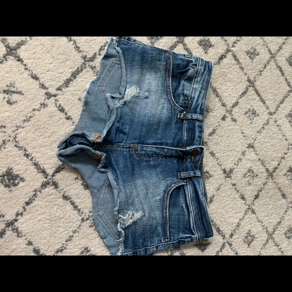 FOREVER 21 Shorts - Picture 2 of 6